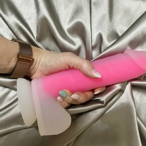 RECENZE: BOOM Světluška – silikonové dildo s přísavkou svítící ve tmě